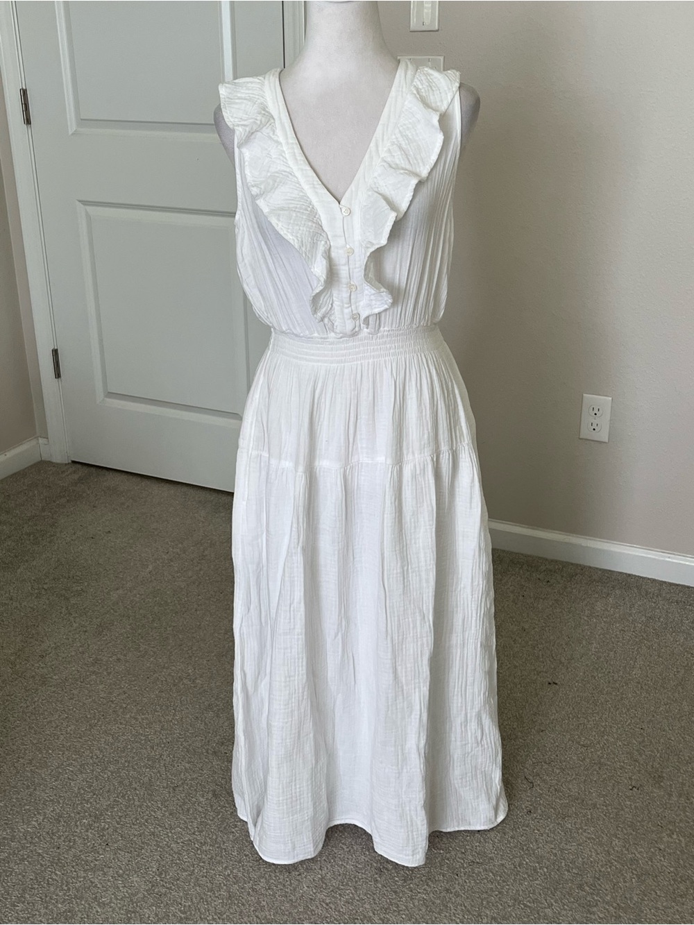 NWT XiRENA Desa White Ruffle V-Neck Midi Dress Size Small
